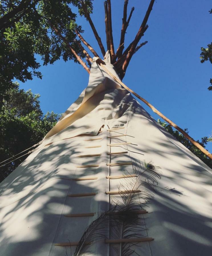 Tipi Lodge Dans La Foret 米尼赞海滩 外观 照片
