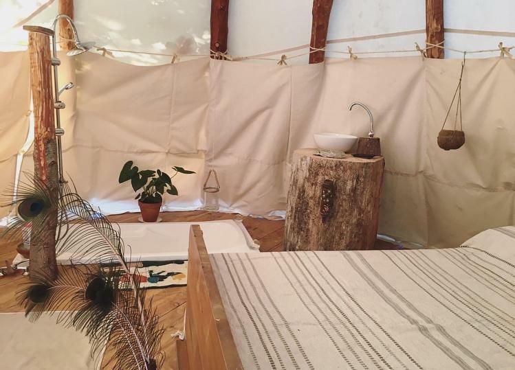 Tipi Lodge Dans La Foret 米尼赞海滩 外观 照片